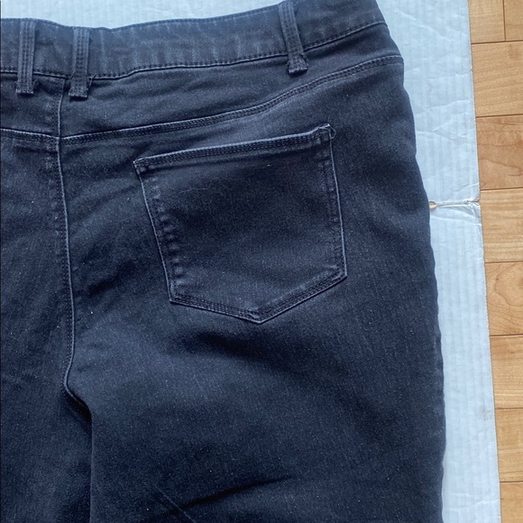 FADED GLORY black cotton, stretch, jeans size 22WP for shorter/petite women - Picture 9 of 16